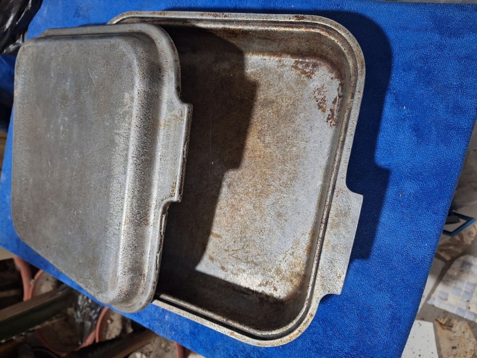 Сковородки , козаночки .