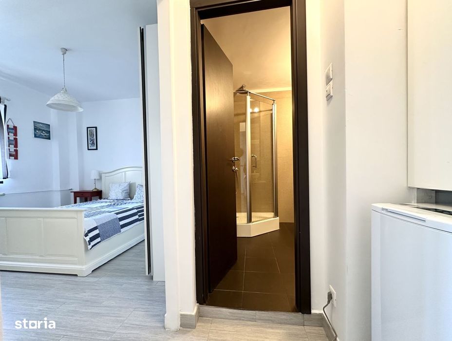 Apartament vedere spate, zona Calea Moșilor - intersecție cu Eminescu