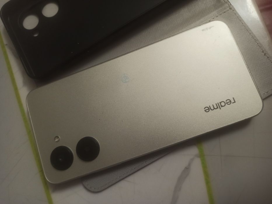 Продам телефон Realme S-33(64gb)