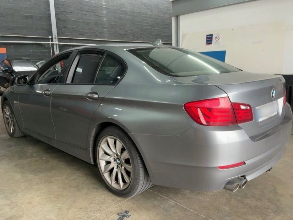 BMW Seria 5 2011 — imagine 3