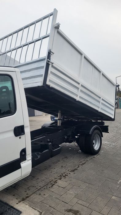 De vanzare Iveco basculabil Sau schimb Dacia Dustar 4×4 motor 15 tdi