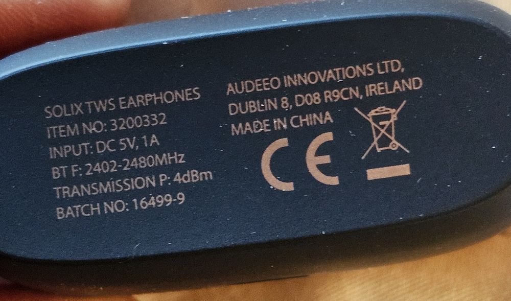 Продавам безжични слушалки Solux