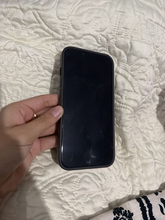 iPhone 13 б/у  емкость 100%