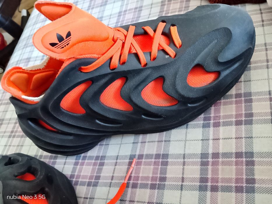Adidasi Adidas măsură 42