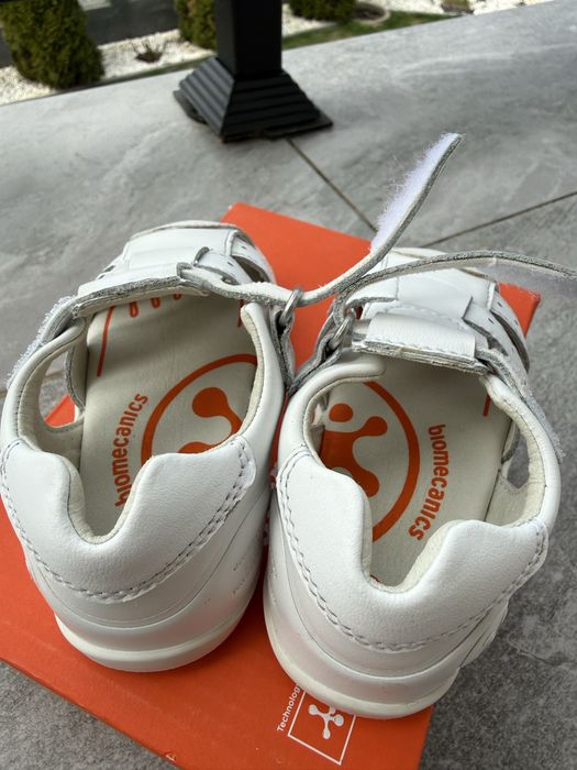 Sandale Biomecanics din piele albe nr. 20