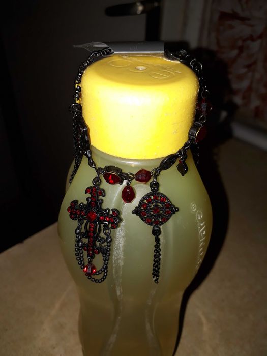 Гривна с камъни на датския бранд  PILGRIM