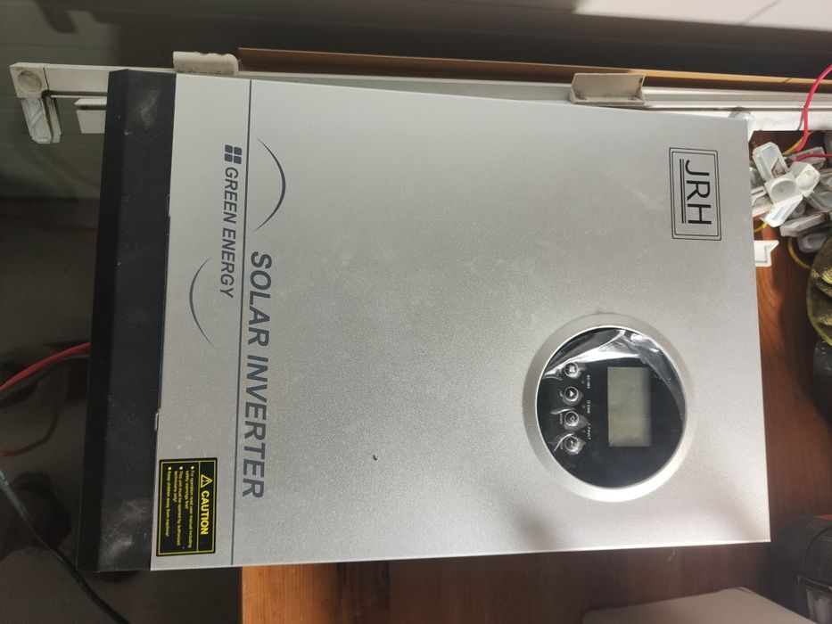 Ivertor 3200w la 24 v