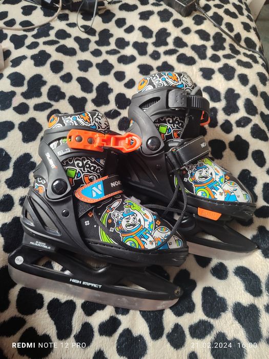 Продам коньки детские