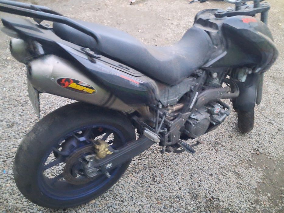 Dezmembrez aprilia pegaso strada 660