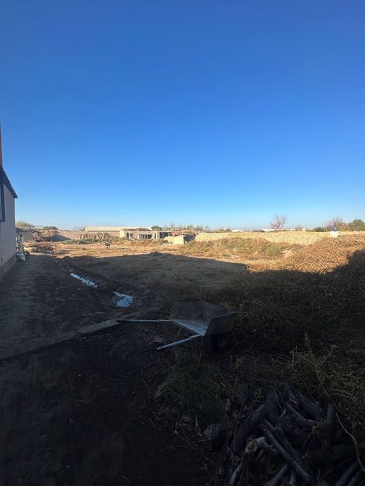 Uy sotiladi 20 sotix