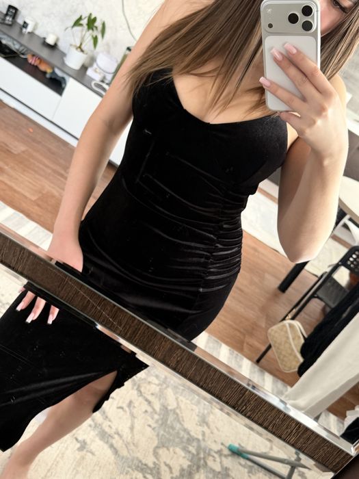 Продам платье черное