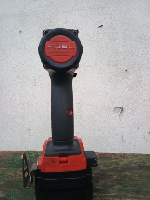 Filetanta cu impact pt biti milwaukee fid2 cu baterie de 5 amperi