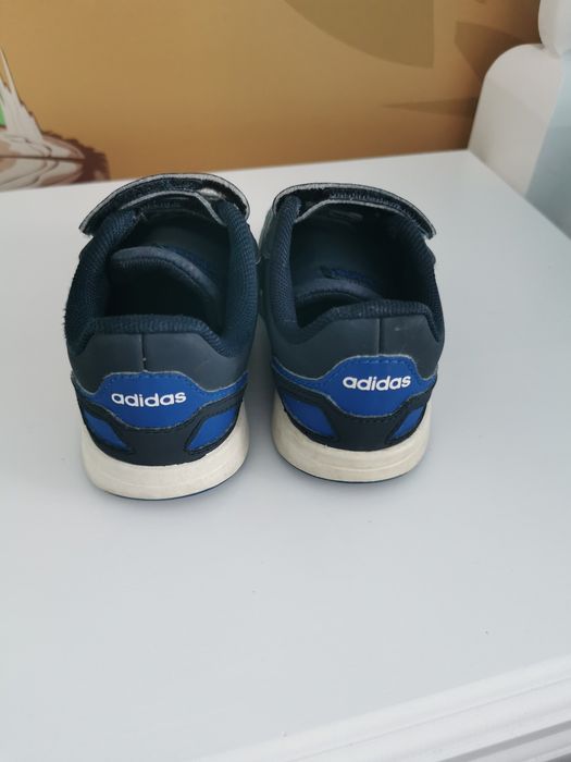 Pantofi copii adidas nr 24