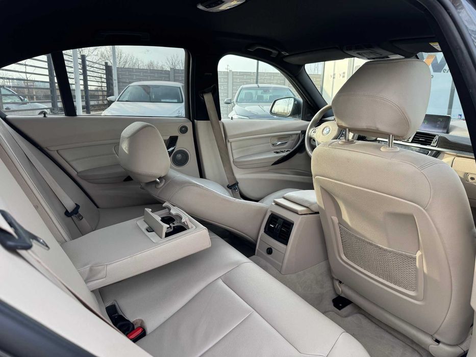 BMW 320d F30 184cp/Garantie/HarmanKardon/HeadUp/RateAuto/Avans 0