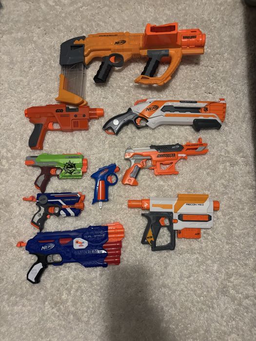 Nerf оръжия и пистолети