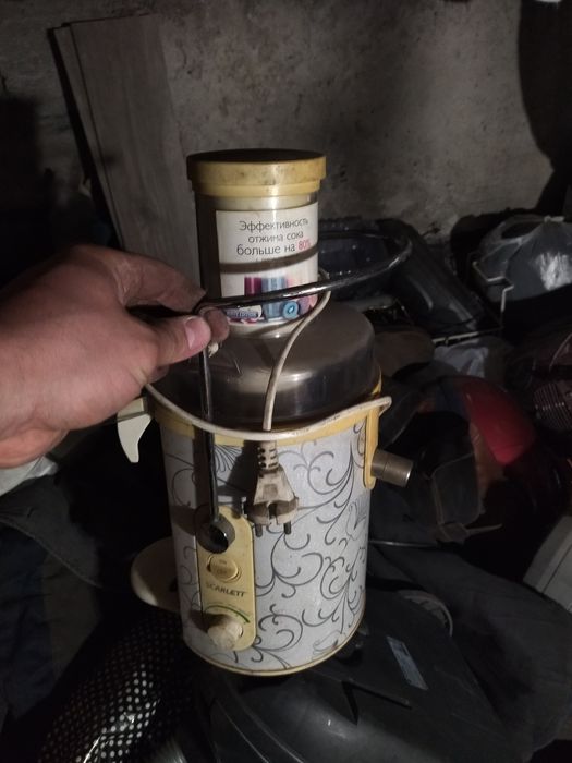 Соковыжималка мощная продам