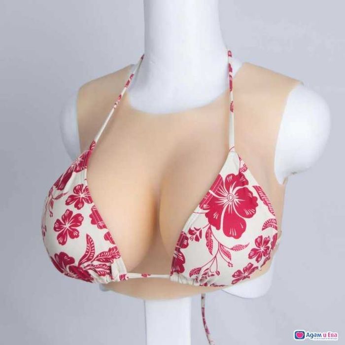 Силиконов бюст, гърди, шимейл, транссексуални, косплей, кросдресъри