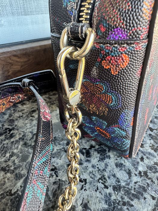 Geanta Furla de umar cu bretea ajustabila