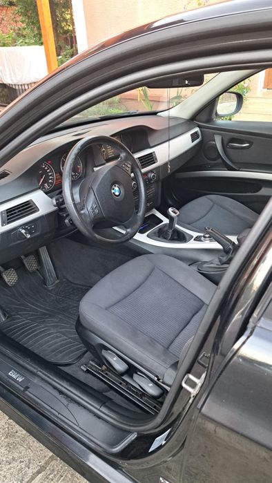 Vând Bmw seria 3 E90 facelift