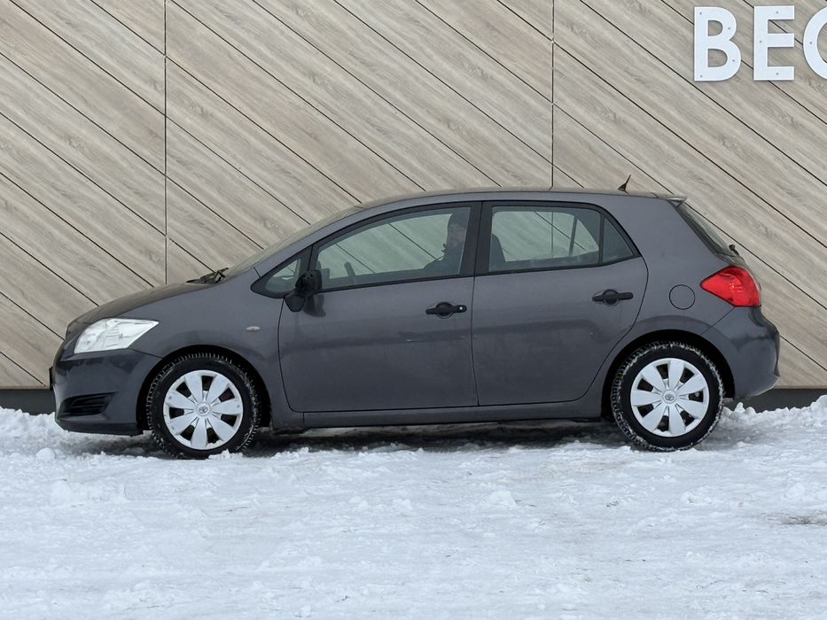 Toyota Auris 1.4 benzina+Gpl