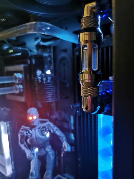 PC Gaming Ultra High-End Custom Loop – Ryzen 9 9950X | RTX 5080 Aorus Waterforce | PCIe 5.0 Next-Gen