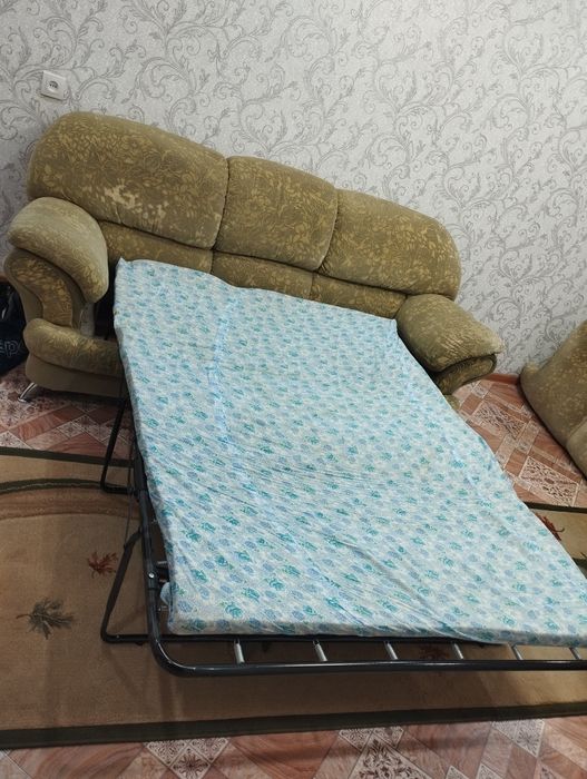 Продам диван в хорошем состоянии