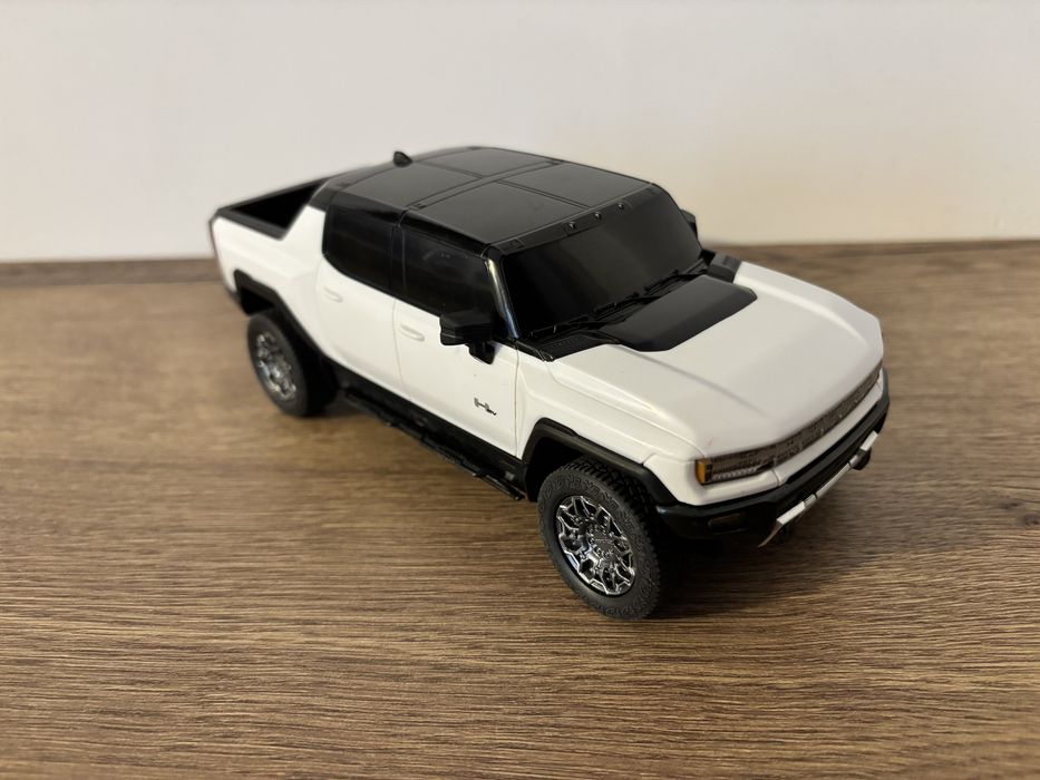 Masinuta Rastar RC - Hummer EV, alb, 1:24