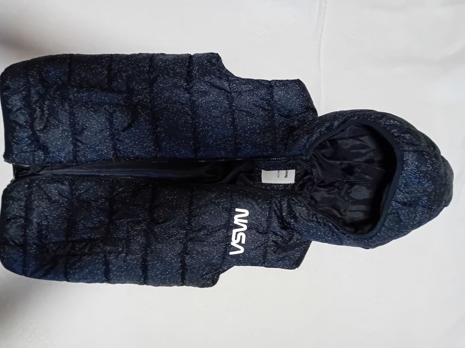 Vând vestă ptr.băiat