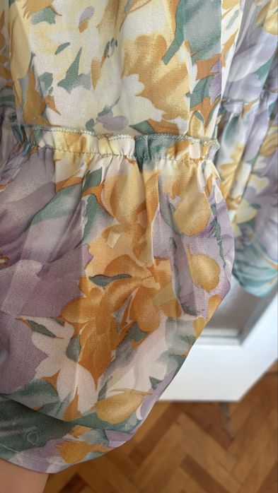 Рокля къса с връзки нова