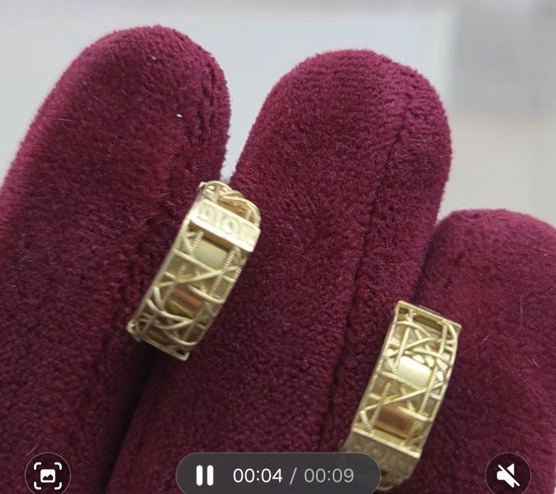 Продаю  золотые изделия