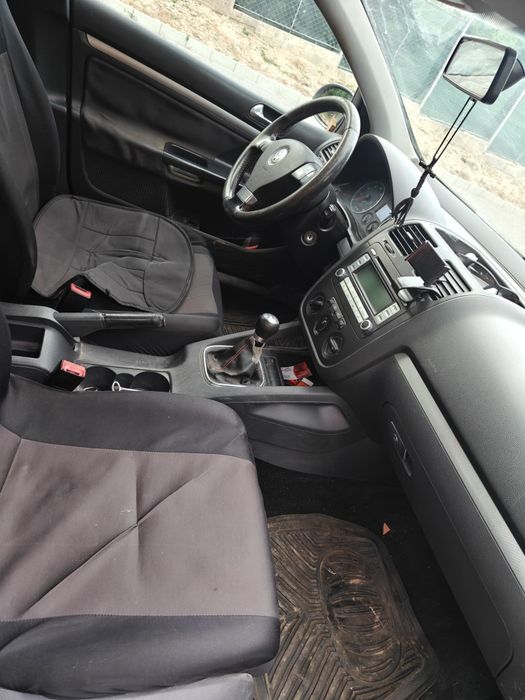 Vând Volskwagen Golf V