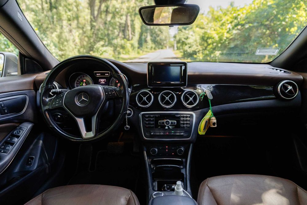 Mercedes CLA 220 cutie Automata | 218.000 km reali | Istoric Mercedes | Trapa panoramica | Fara accidente
