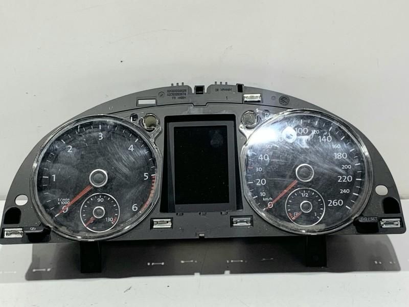 Ceasuri bord europa Volkswagen Passat B7 3AA920870A 1.6 tdi cutie manu