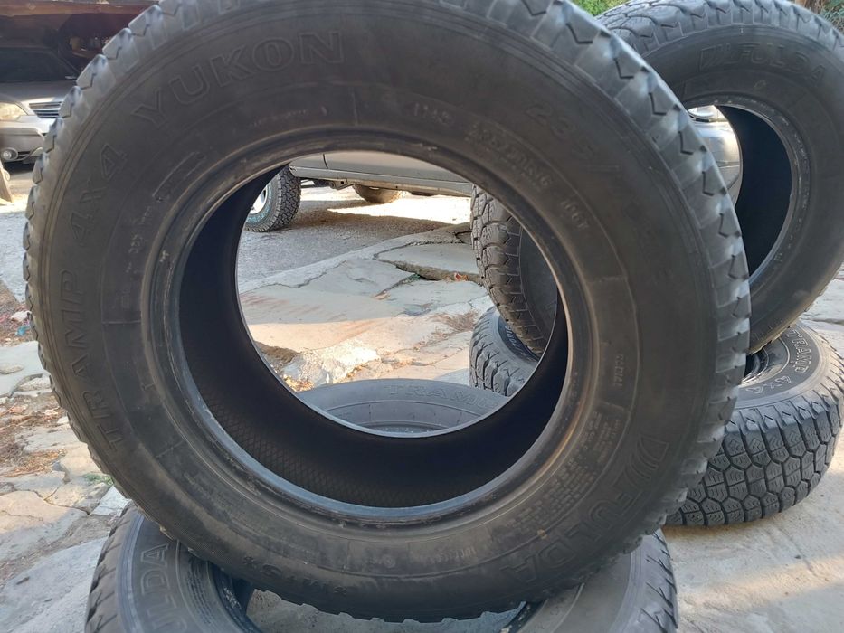 Гуми за джип 4*4 все сезонни