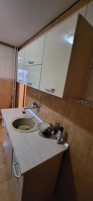 Închiriez apartament