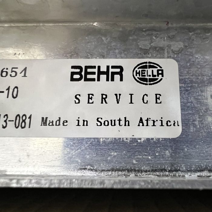 Новый радиатор BEHR bmw e34 бмв е34