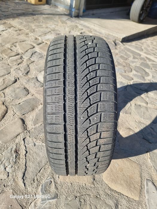 Anvelopa Nokian 235 45 18