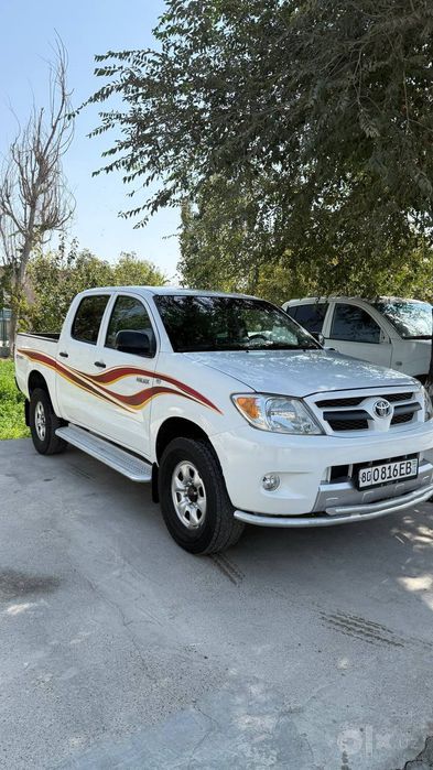 Toyota Hilux 2008 йил сотилади