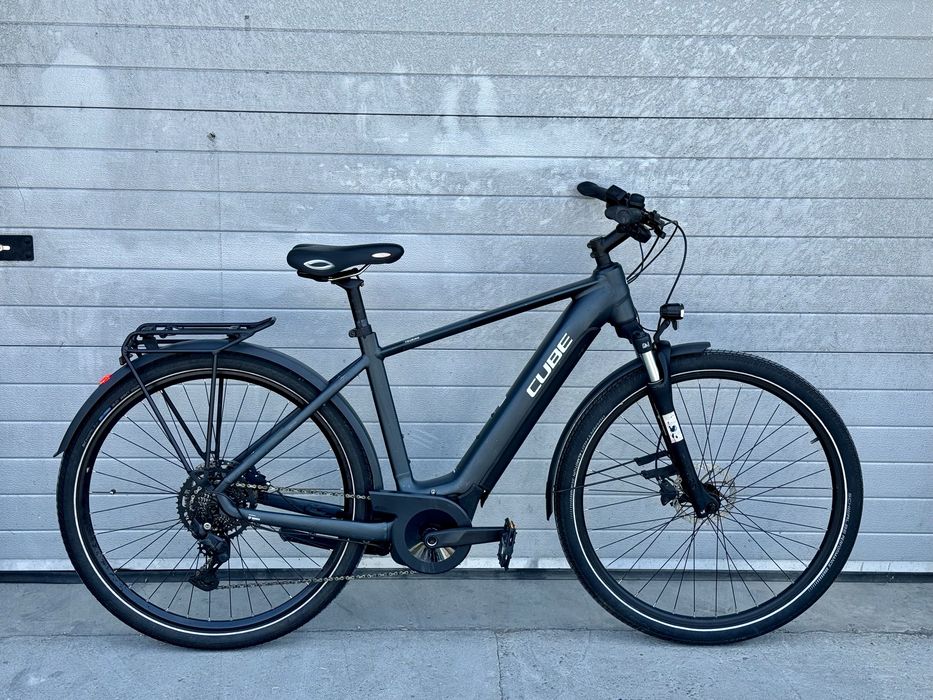 Bicicleta electrica Cube / 625 Wh / Bosch
