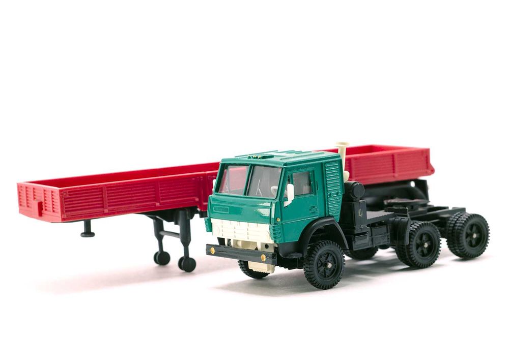 КАМАЗ-5410 Седельный тягач с полуприцепом, про-во СССР, масштаб 1:43.