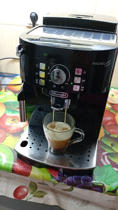 Expresor cafea DeLonghi Magnifica