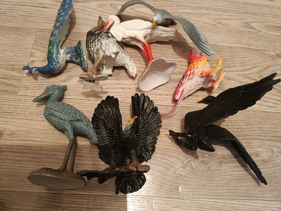 Игрушки фигурки птицы