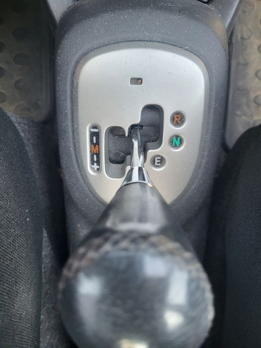 Toyota yaris 2008