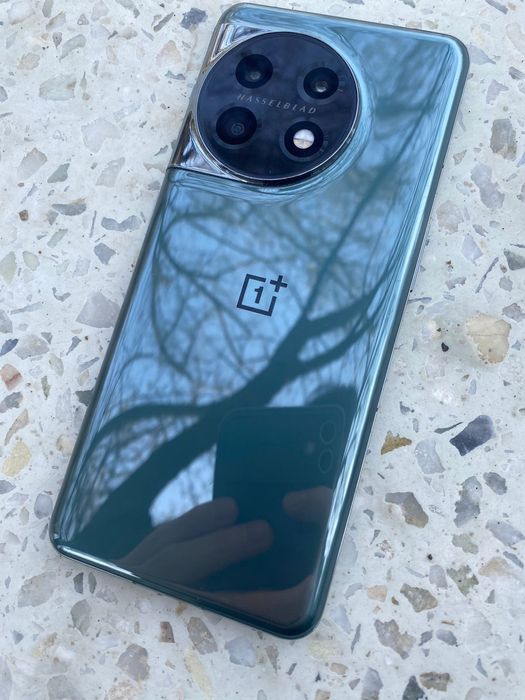 Телефон Oneplus 11