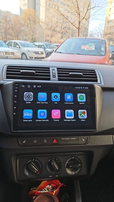 Navigație dedicată Skoda Fabia 3 WiFi BT Waze YouTube Maps