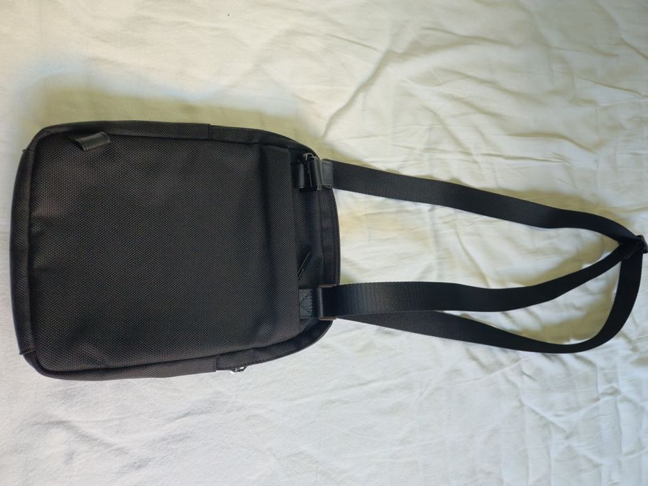 Мъжка чанта естествена кожа piquadro