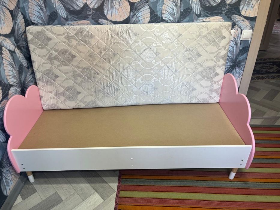 Продам кровать для девочки до 8 лет
