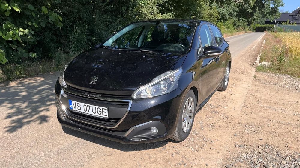 Peugeot 208 Al doile proprietar achizitionata de la primul proprietar