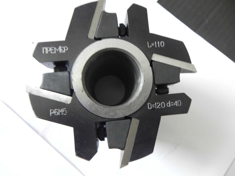 Freza pentru profil semi rotund butuci lambriu cabane