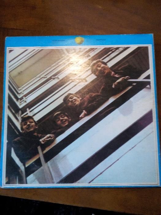 The Beatles fotografie cu autografele celor 4